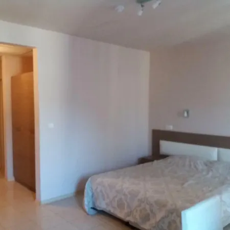 Apartment Bay