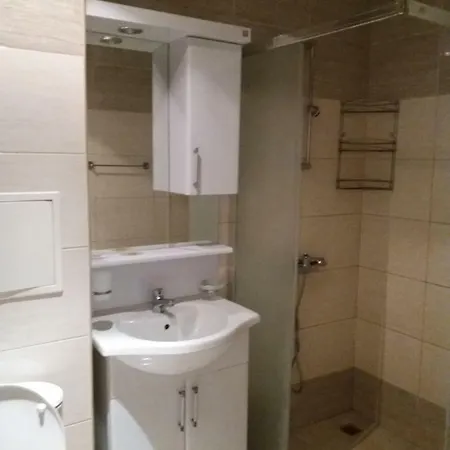 Apartment Bay *