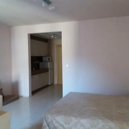 Apartment Bay